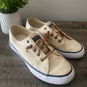 Sperry sneakers size 8 , just work one time, like new